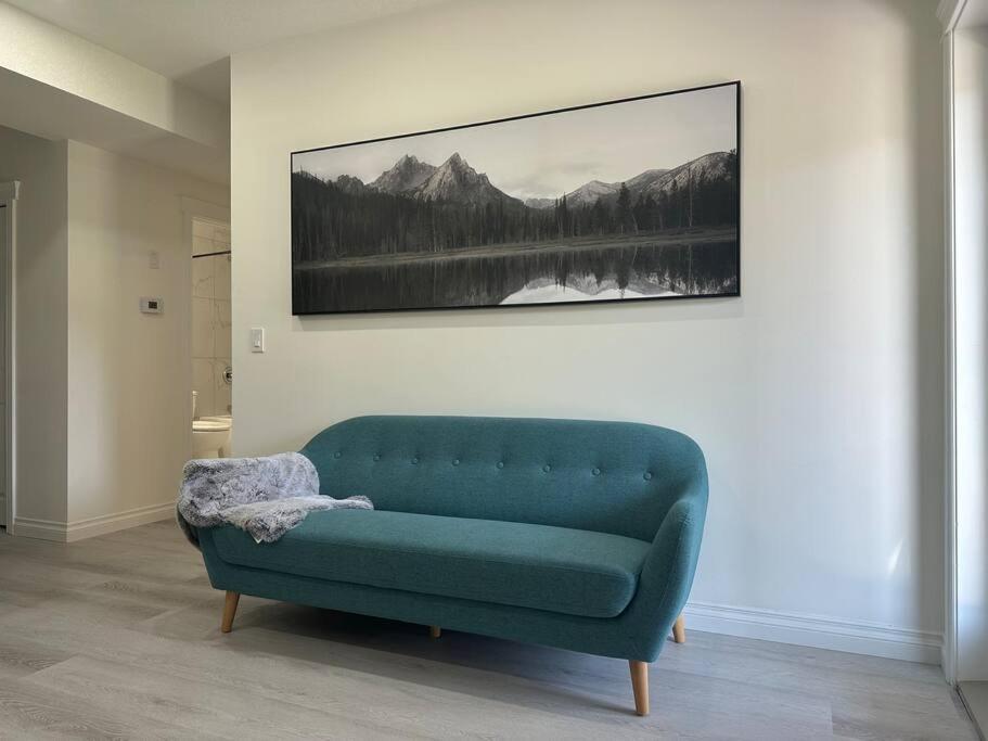 Award Winning Boho Paradise Sunlit Modern Suite YYC المظهر الخارجي الصورة
