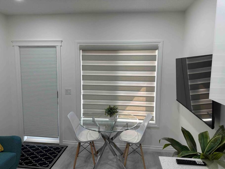 Award Winning Boho Paradise Sunlit Modern Suite YYC المظهر الخارجي الصورة